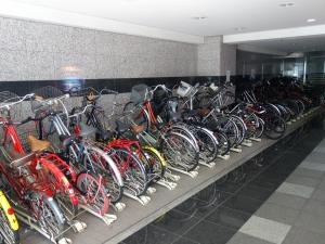 コンフィデンス西本町ビル駐輪スペース