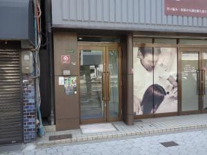 深谷ビルエントランス