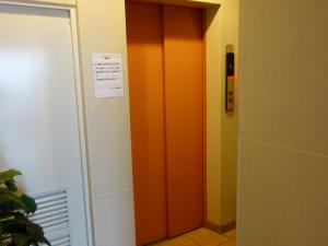 ディワンチャンドビルエレベーター