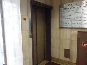 本社浪速ビルエレベーター