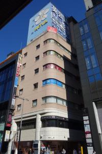 チロル茶屋町ビル外観