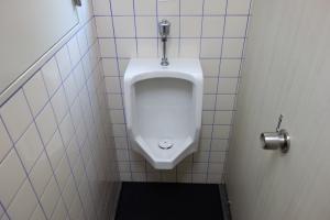 山本ビル男子トイレ