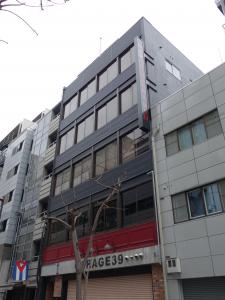 キューアス淡路町ビル外観