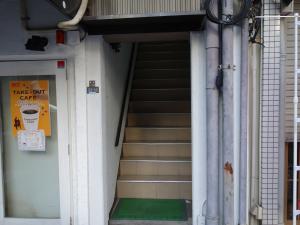 日宝新町ビルエントランス