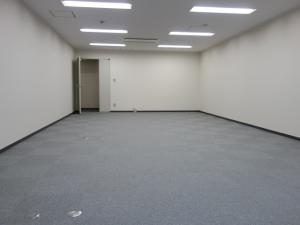 梅田アスカビル室内