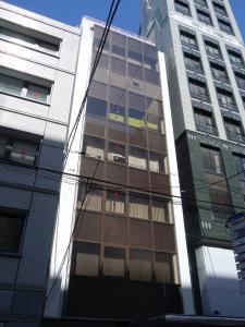 アオヤマビル外観