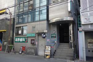 クリスタル京橋ビルエントランス