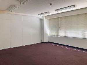 大阪婦人子供服会館　貸室内