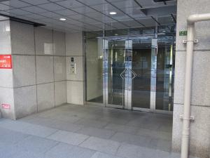 弘和産業ビルエントランス