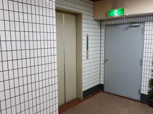 プラネットビルエレベーター