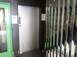 東ビルエレベーター