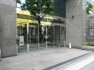 御堂筋ダイヤモンドビルエントランス