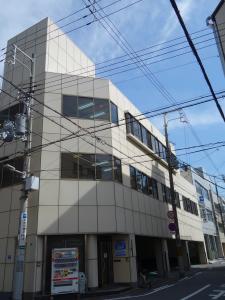 南森町イワタビル外観