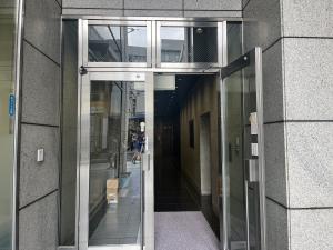 明治屋京都ビルディング　ビル玄関