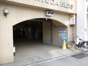 ＡＸＩＳ本町ビル別館立体駐車場
