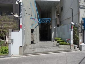 秋磨立売堀ビルエントランス
