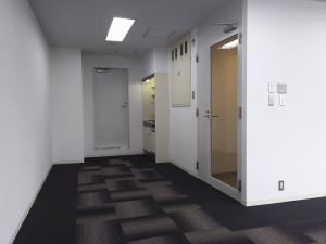 天しもビル室内