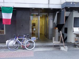 ケイエスビー新町ビルエントランス