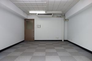 レイシス心斎橋ビル室内