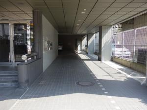 インフォクロス江坂ビル（ＩＮＦＯ　ＣＲＯＳＳ　ＥＳＡＫＡ）駐車場