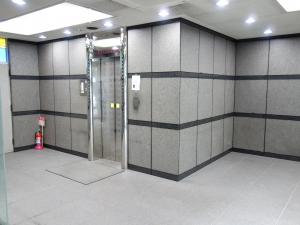 江坂タガミビルエレベーター