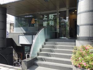 日宝平野町ビルエントランス