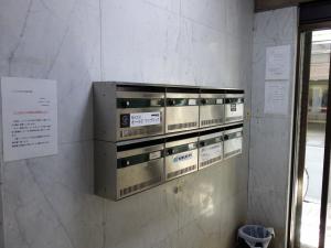 エイトビル本町郵便ポスト