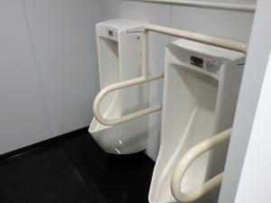 本町橋タワー男子トイレ