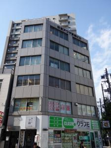 日宝アワザ駅前ビル外観