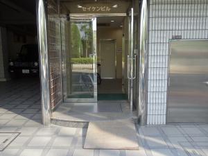 セイケンビルエントランス