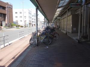 市岡グランドビル旧館１階店舗