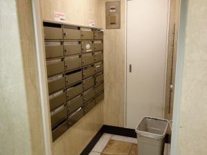 新大阪日新ビル郵便ポスト