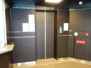 新大阪サムティビルエレベーター