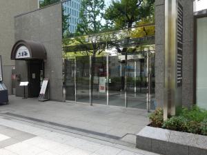 御堂筋ダイヤモンドビルエントランス