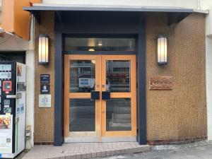 新桜川ビル　ビル入口