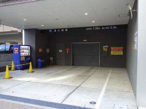 ランズ瓦町ビルディング立体駐車場