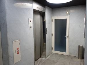 グランビルド心斎橋ビルエレベーター