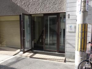 井上ビルエントランス