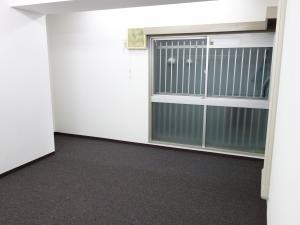 靖安谷町ビル室内
