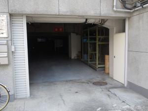富士工業西本町ビル１階スペース