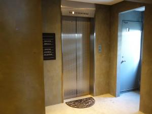 ミドーエルファンビルエレベーター