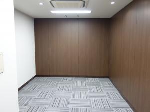 本町パートナーズビル４階室内