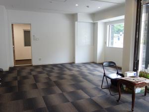 谷町ビル１階室内