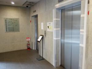 ベネトン心斎橋ビルエレベーター