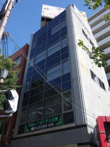 情報センタービル外観