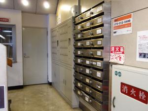 新末広ビル郵便ポスト