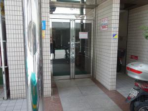 江野ビルエントランス