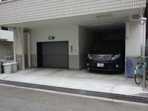 栗山ビル駐車場
