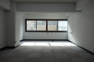 レイシス心斎橋ビル室内