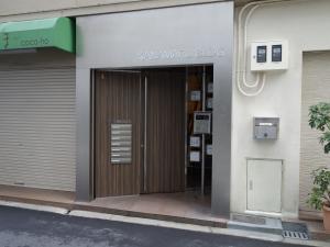 金丸ビルエントランス
